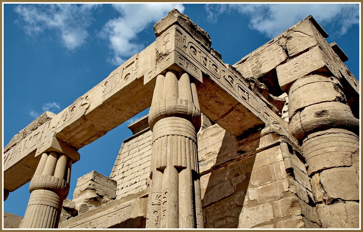 Фрагмент храма Амона-Ра в Луксоре - Евгений Печенин