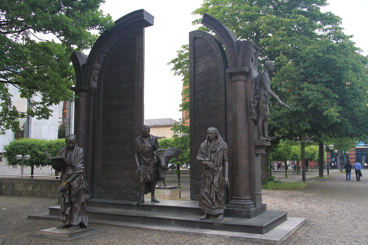 Памятник студентам - Gennadiy Karasev