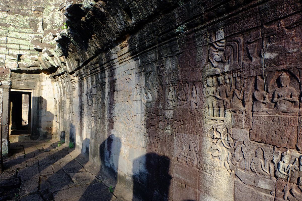 Камбоджа. Барельефы на стене храма Байон. XII век. - Rafael 