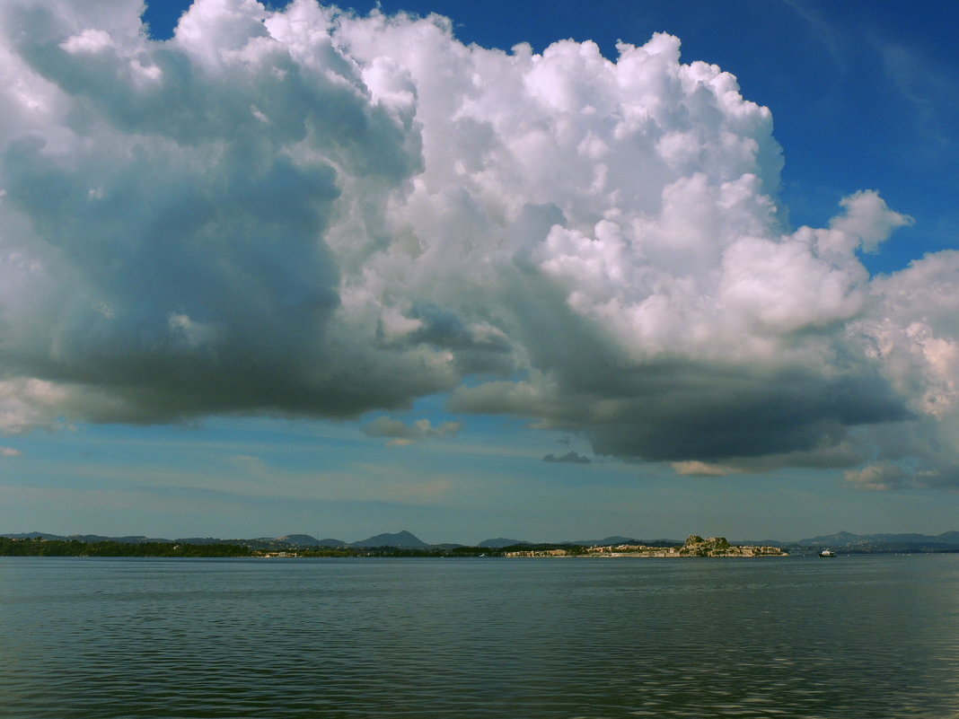 облака над островом - Алексей Меринов