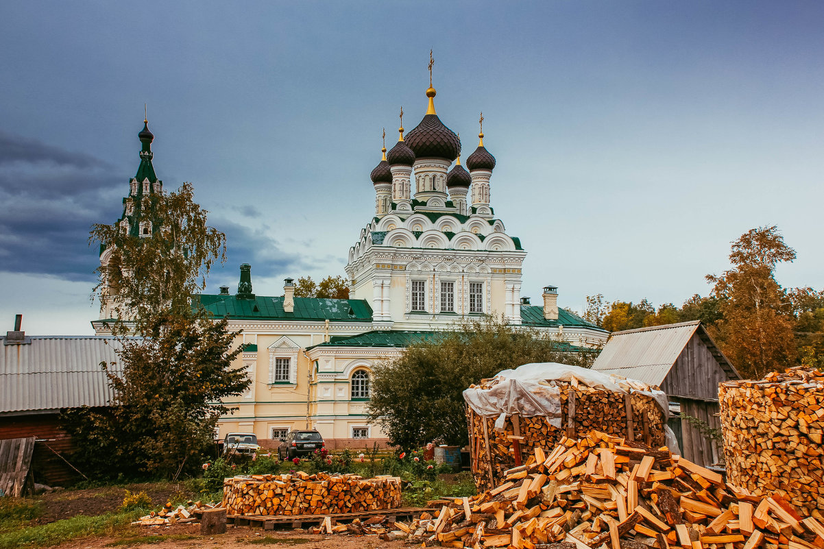 Церковь Троицы Живоначальной на Парусинке - Екатерина 