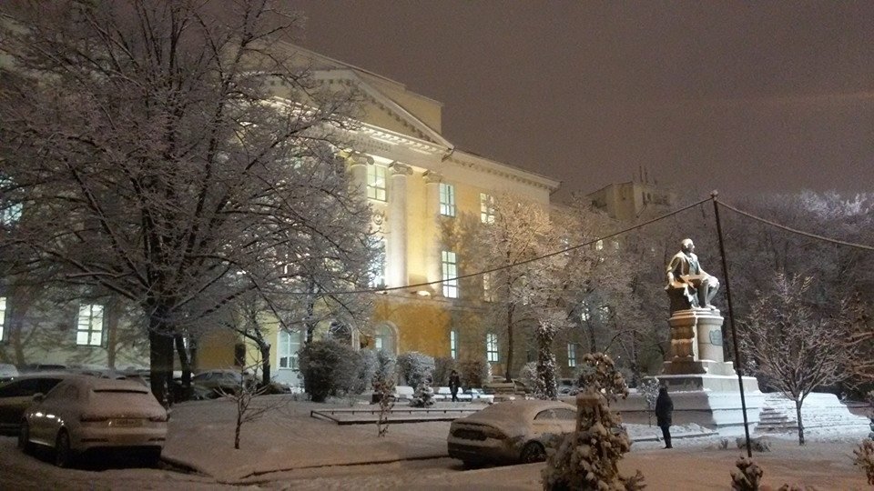 МГУ журфак под снегом - Ярослава Машукова