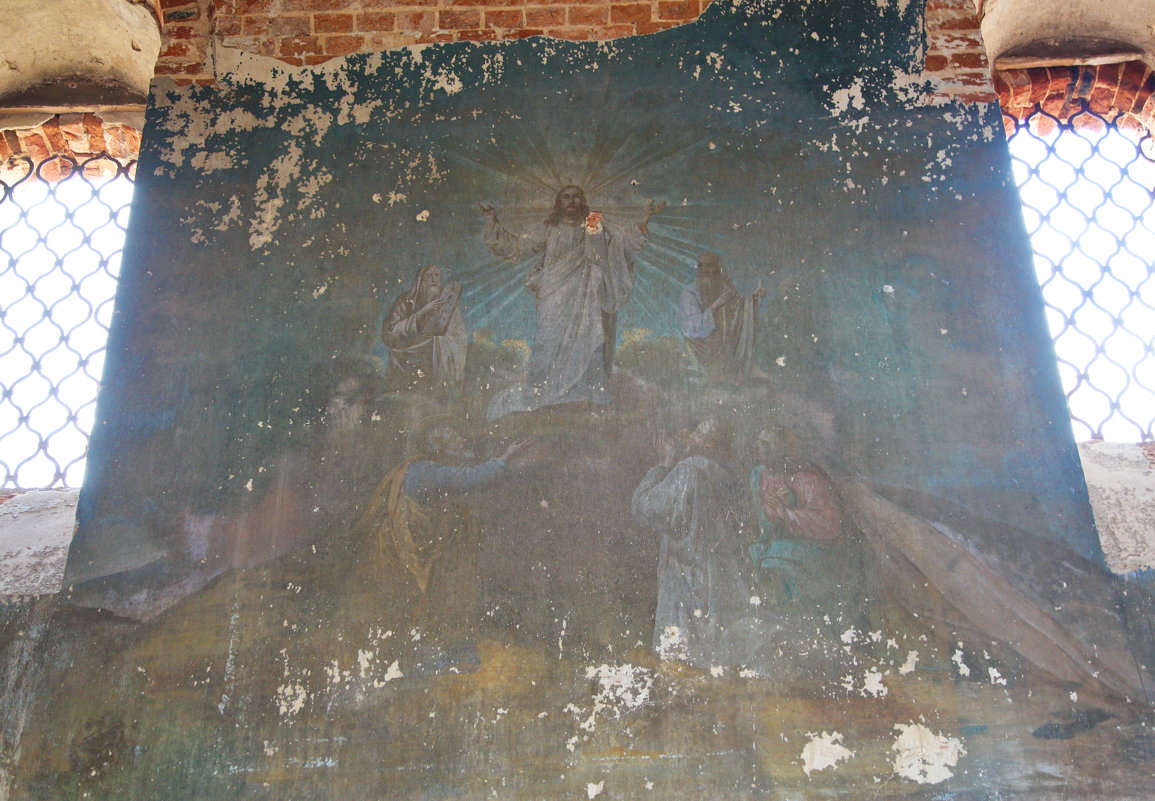 Уцелевшая фреска, в разрушенном храме... - Анастасия Самигуллина