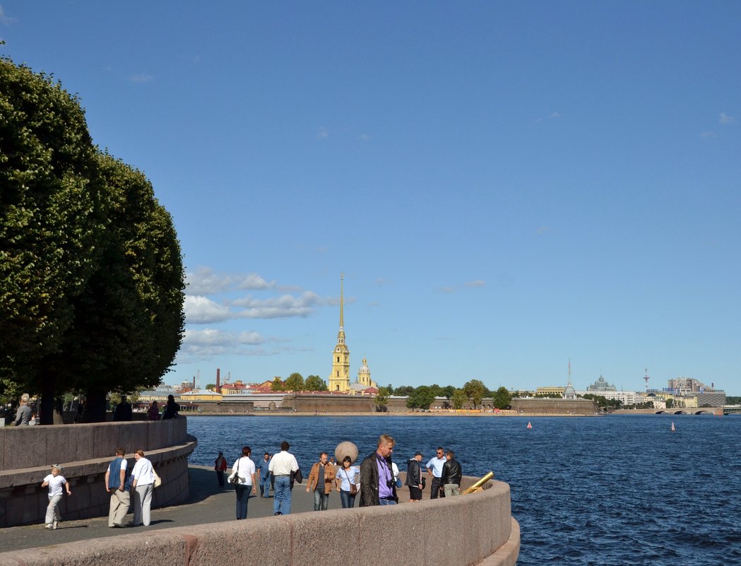 Стрелка Васильевского острова, спуск к Неве... - zhanna-zakutnaya З.