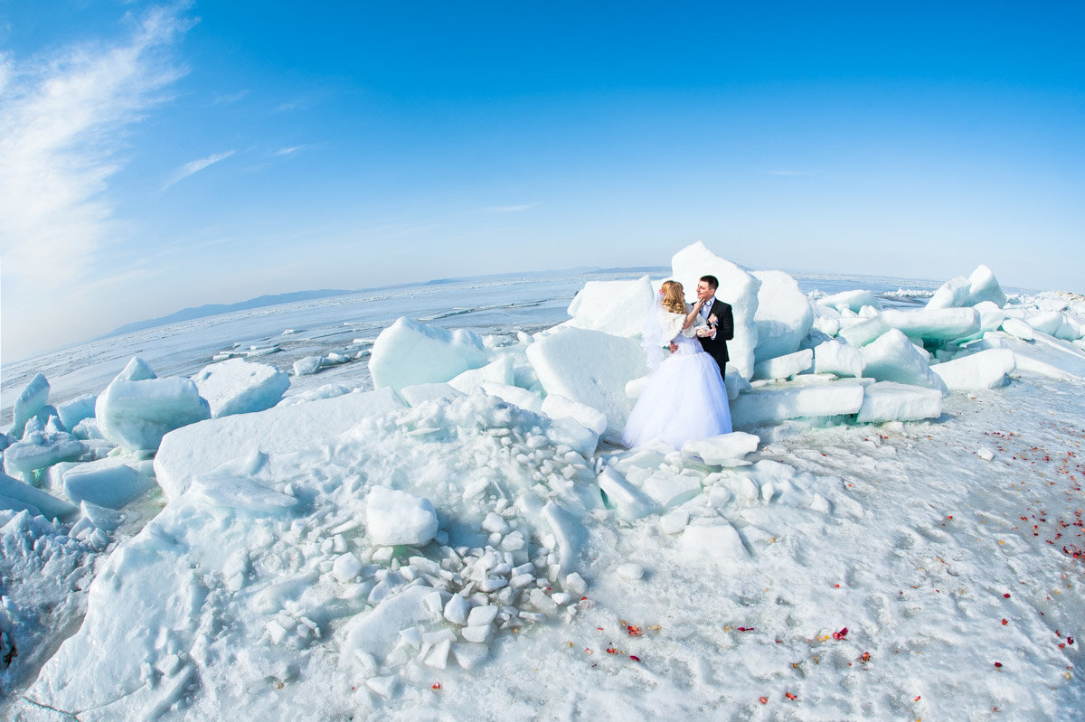 Зимняя Свадебная фотосессия на море