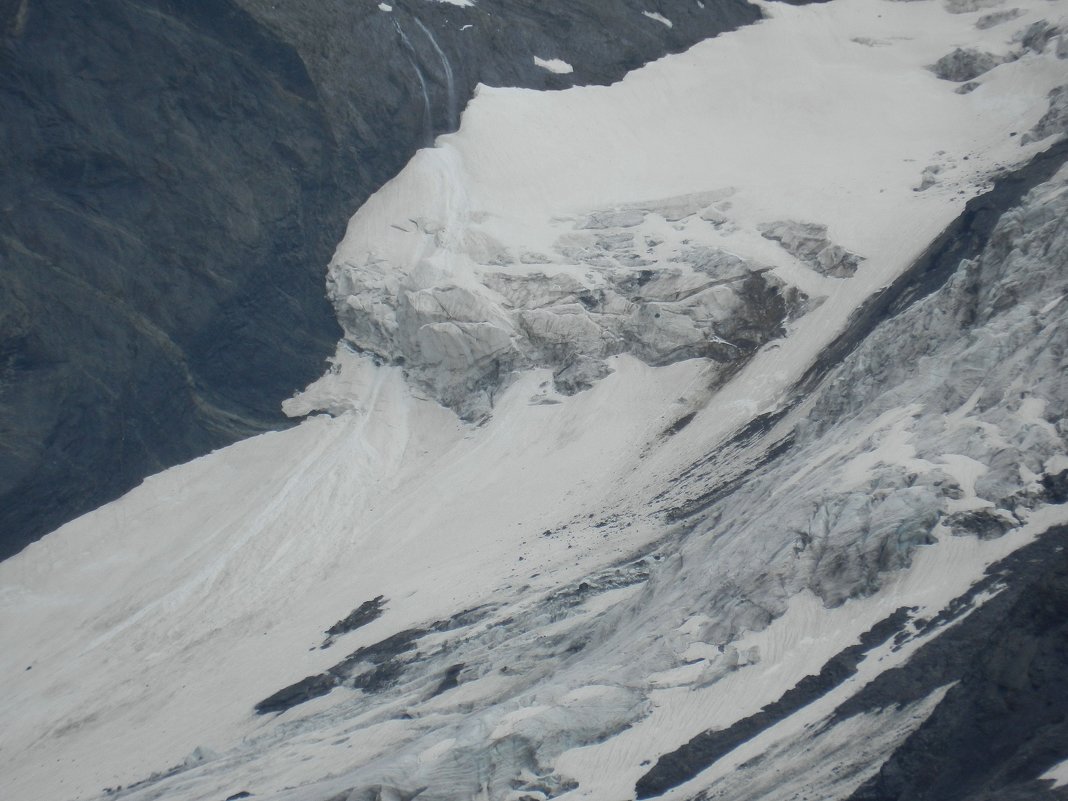Ледник окутывающий вершину Суфруджу - Наталия ***