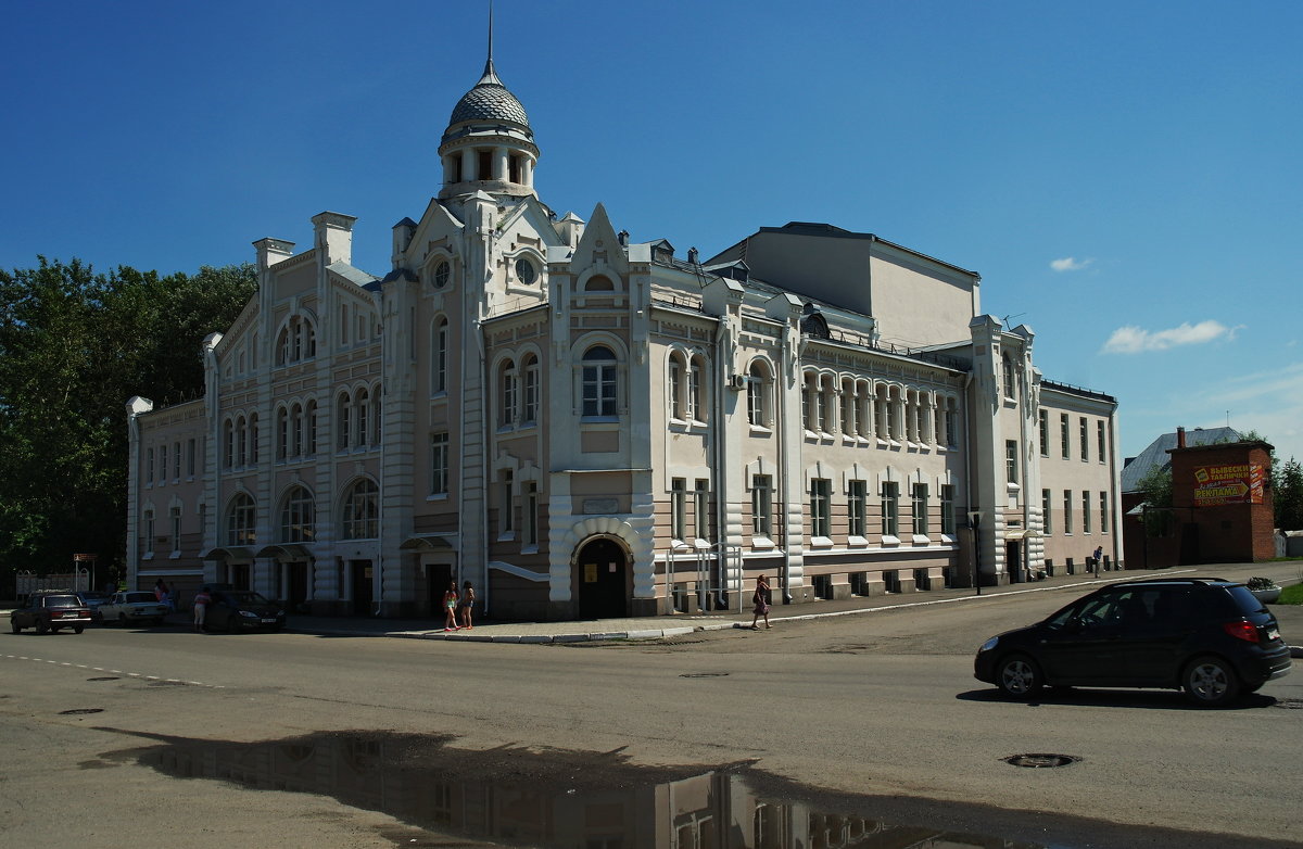 Театр в Бийске. - Владимир Михайлович Дадочкин
