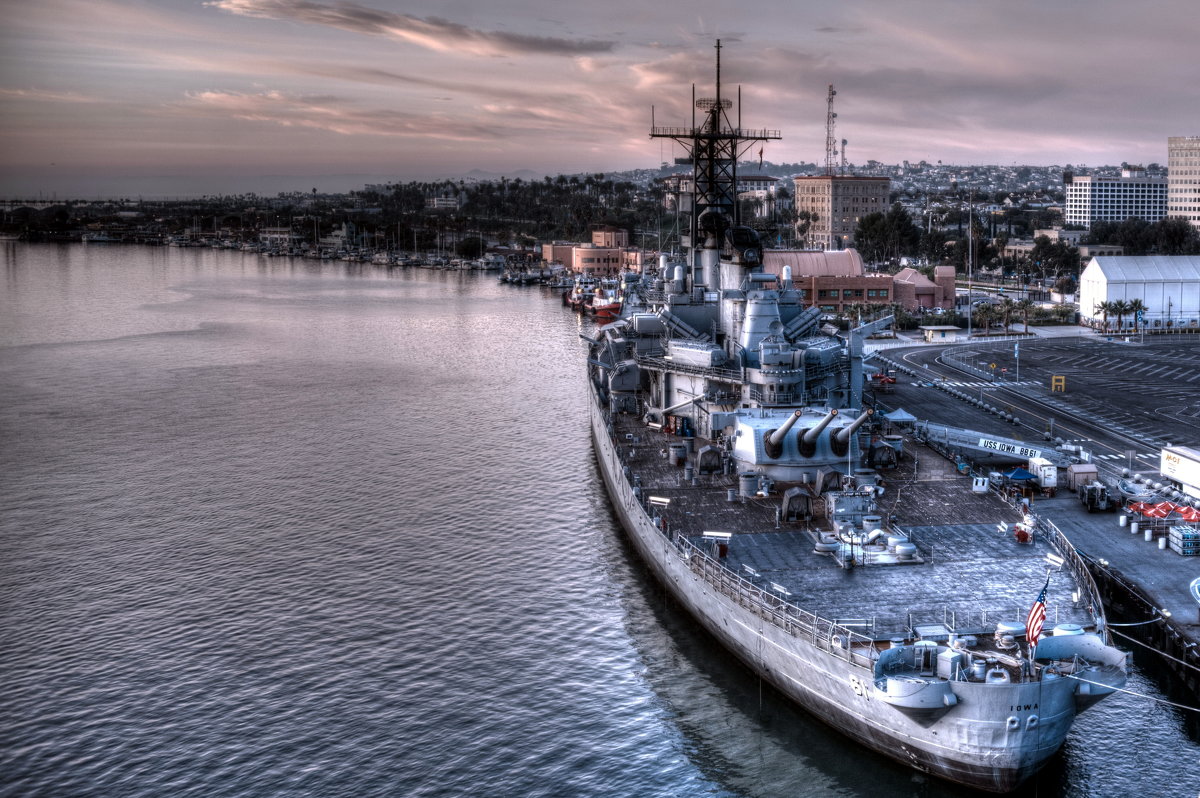 USS Iowa (BB-61) - Ro Man