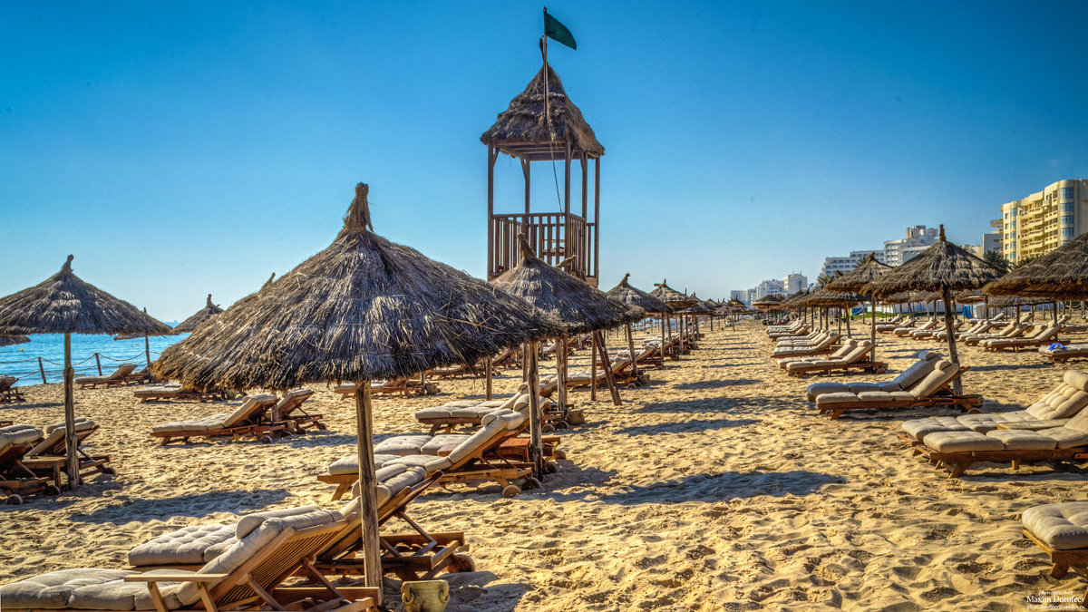 Пустынный пляж - Максим Дорофеев