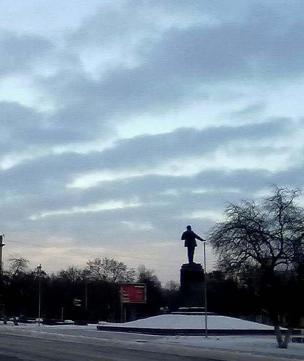 Небо и памятник - Николай Филоненко 