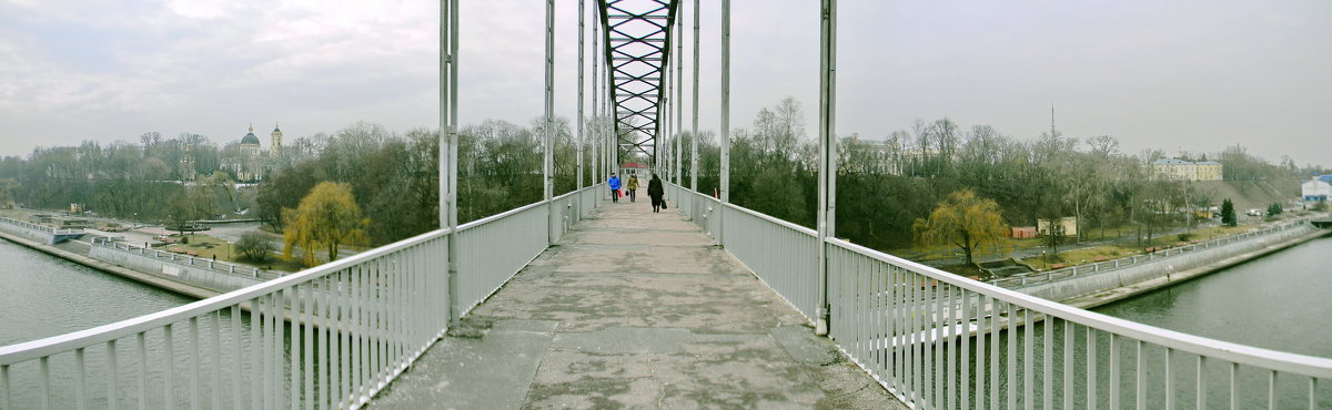 Пешеходный мост через реку Сож в Гомеле -панорама - yuri Zaitsev