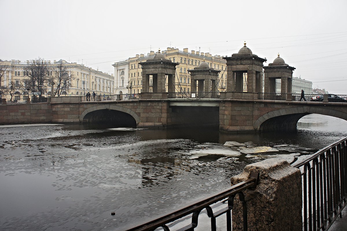"В Петербурге сегодня дожди...", - Елена Павлова (Смолова)