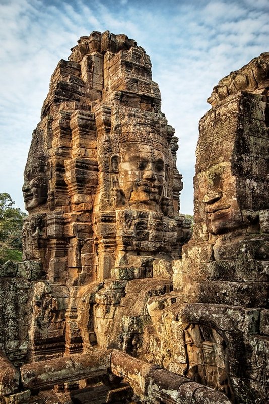 Взгляд (Храм в Камбодже) - Лев Квитченко