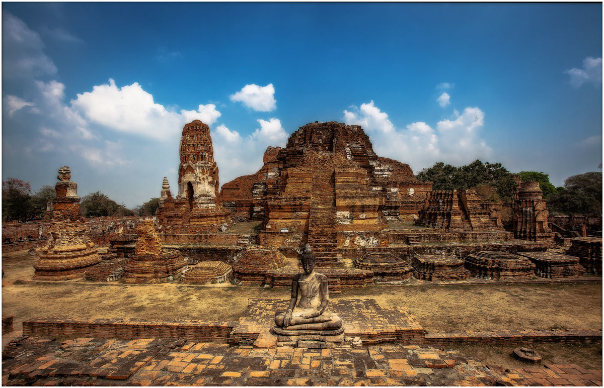 Ангко́р-Ват —гигантский индуистский храмовый комплекс в Камбодже, посвящённый богу Вишну. - Александр Вивчарик