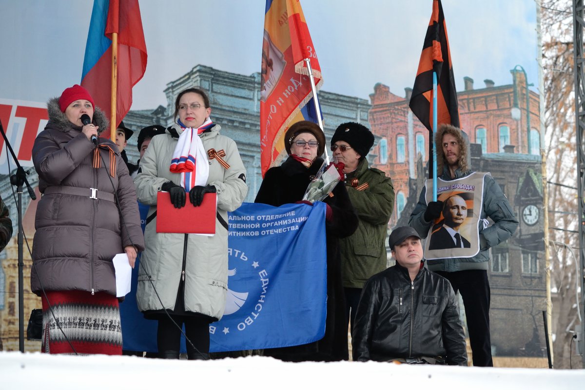 На митинге - Валерий Лазарев