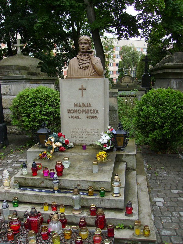Могила  Марии  Конопницкой  в  Львове - Андрей  Васильевич Коляскин