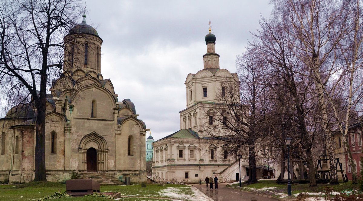 В Спасо-Андрониковом монстыре - Владимир Болдырев