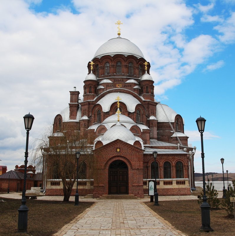 Остров-град Свияжск - Собор "Богоматери всех скорбящих "Радость" - Damir Si