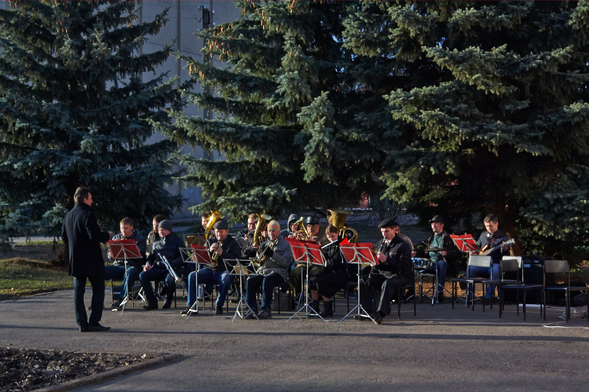 Оркестр на  Библионочь 2015 г.Арзамас - Игорь Ковалевский