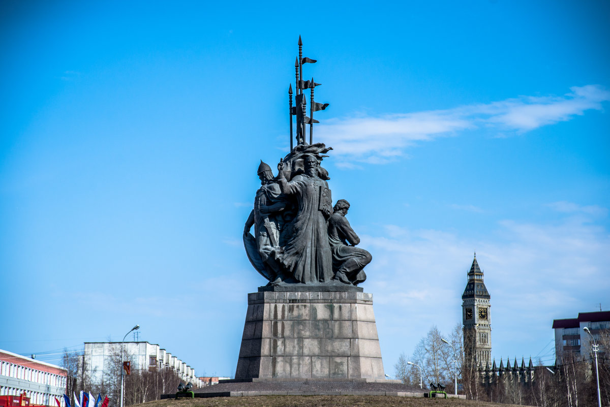 Памятник основателям города Сургута - Антон Понкратов