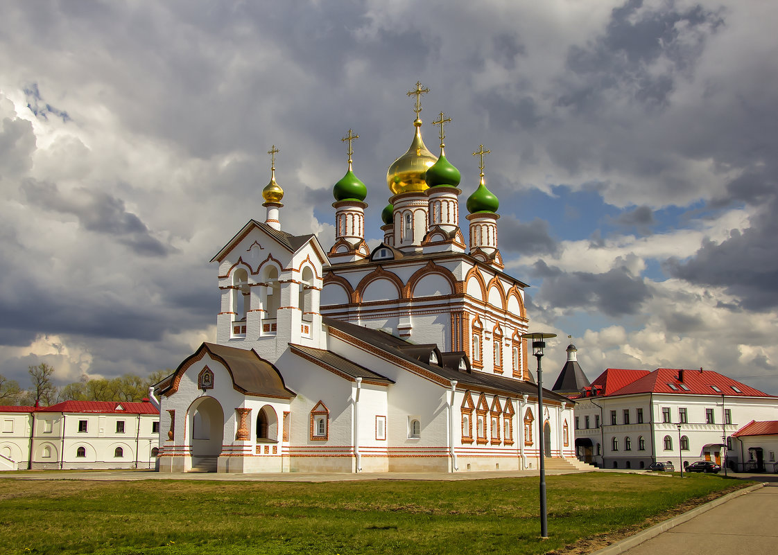 Варницкий монастырь - Марина Назарова