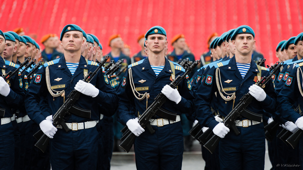 Парадный расчёт в строю - Владимир Клещёв