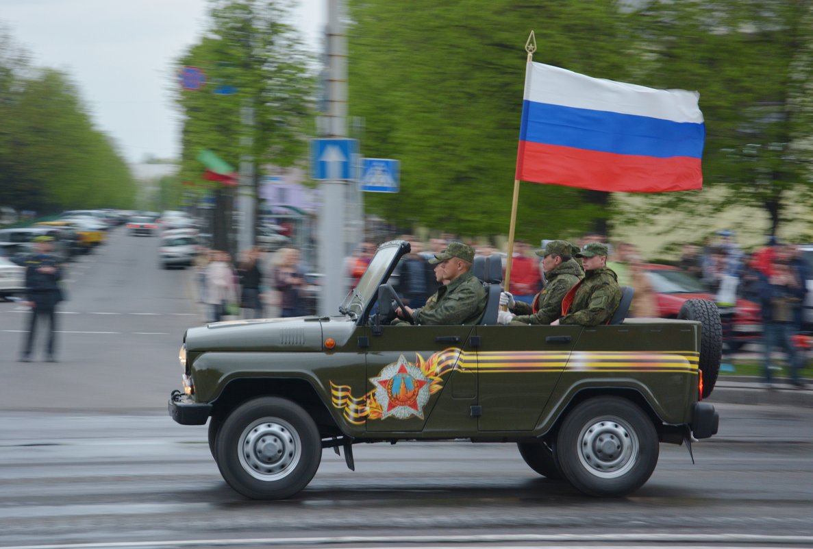 МИНСК. РЕПЕТИЦИЯ ВОЕННОГО ПАРАДА (2) - Валерий Руденко