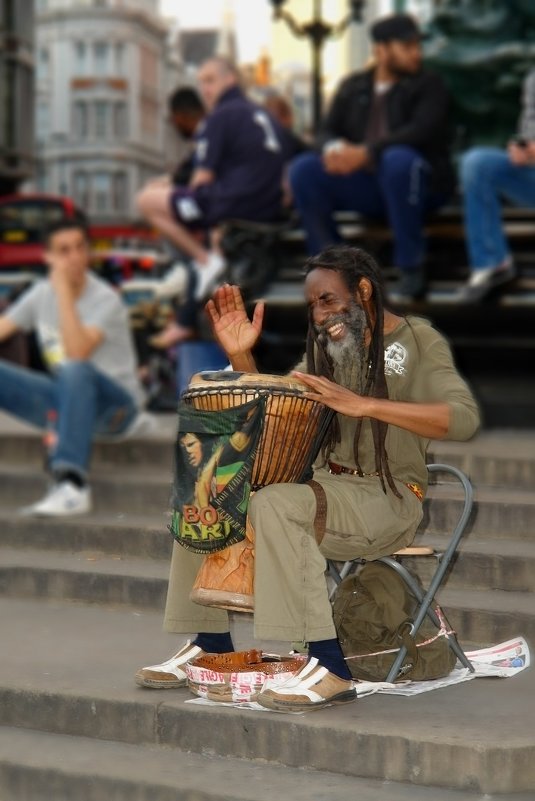 Африканские ритмы в центре Лондона на площади Circus - Free 