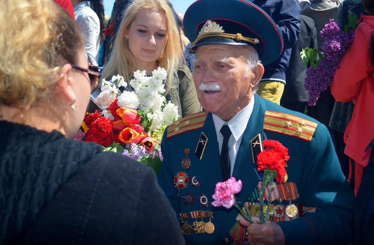 На встречу ветеранов с правнучкой - Ростислав 