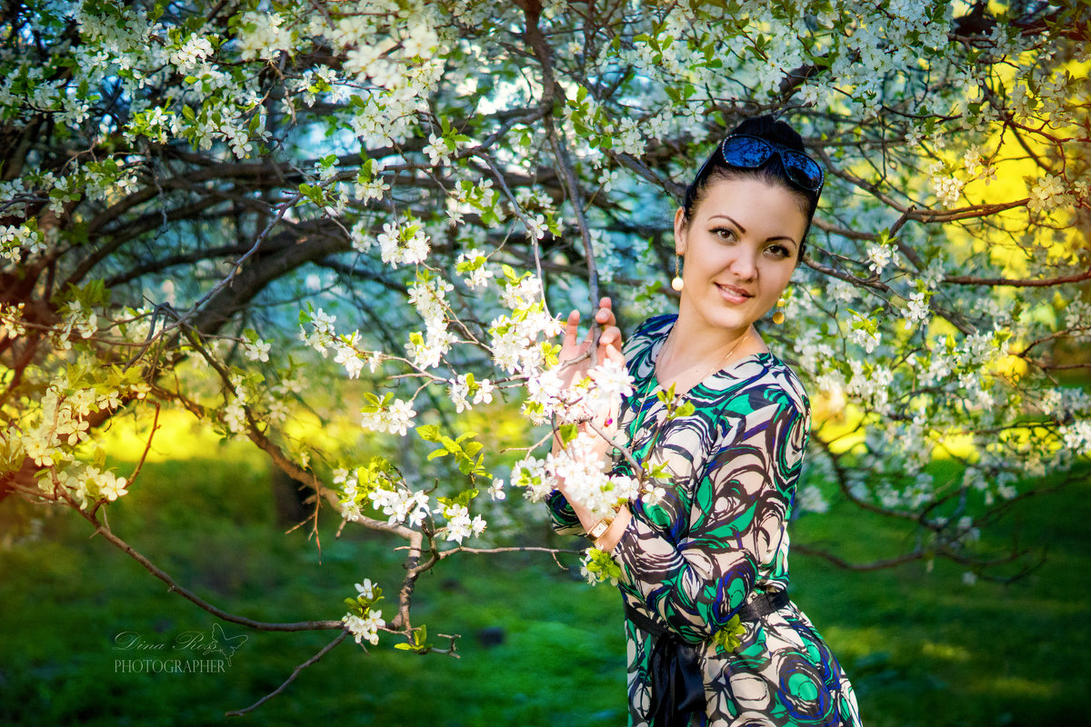 Весенний сад - Dina Ross