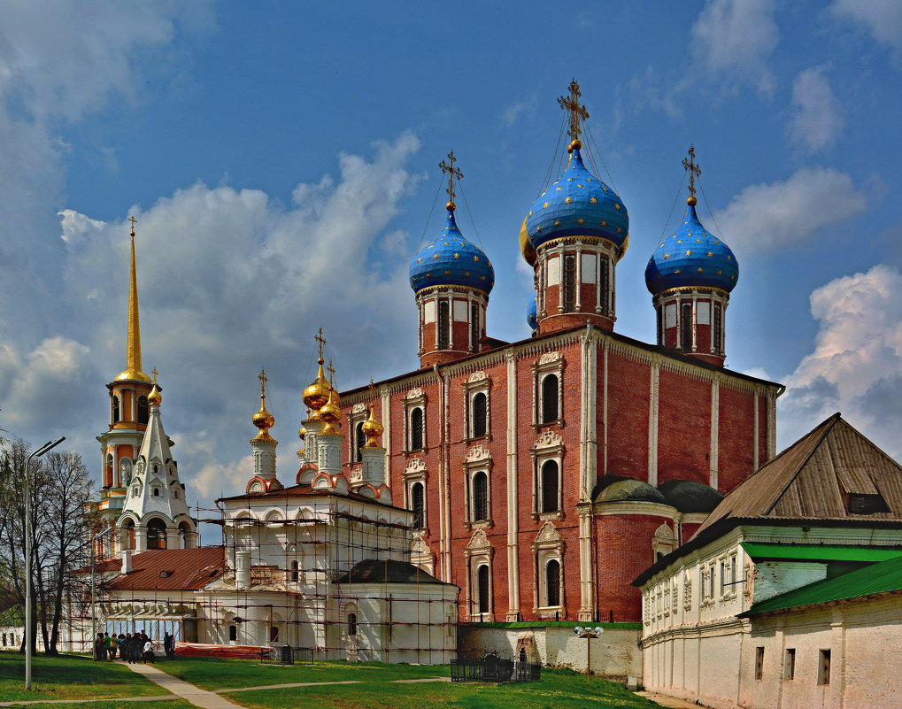 Вид внутри Рязанского кремля - Kasatkin Vladislav