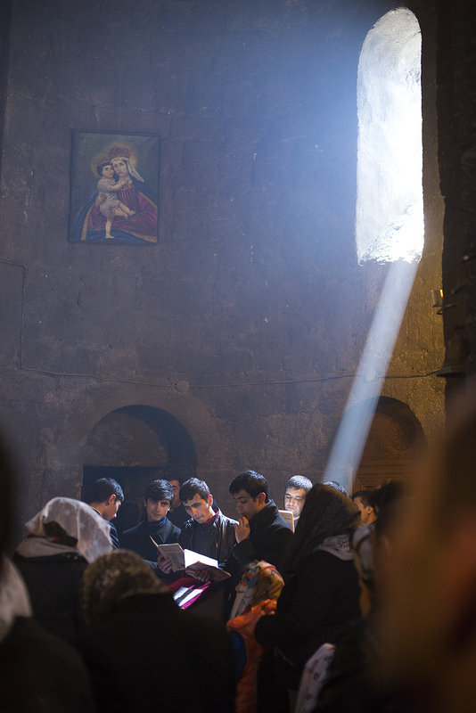 Литургия - церковь Сурб Аствацацин (Св. Богоматери), IX век, Армения - Анатолий Бастунский