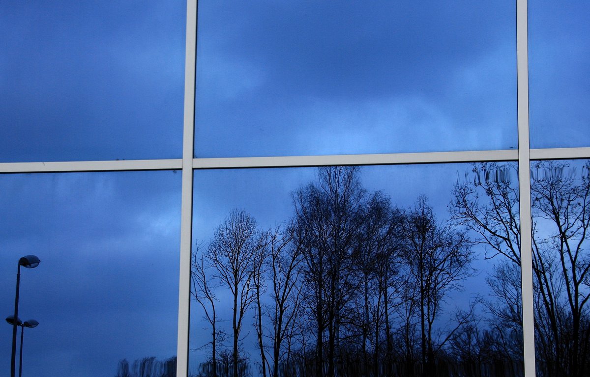Синие  окна... - Валерия  Полещикова 