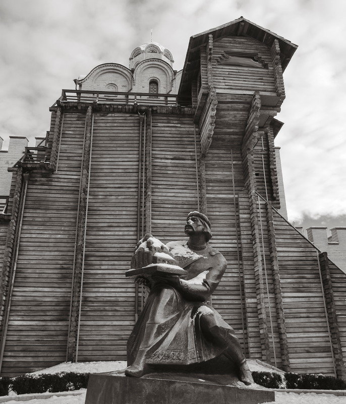 Памятник Ярославу Мудрому. - Андрий Майковский