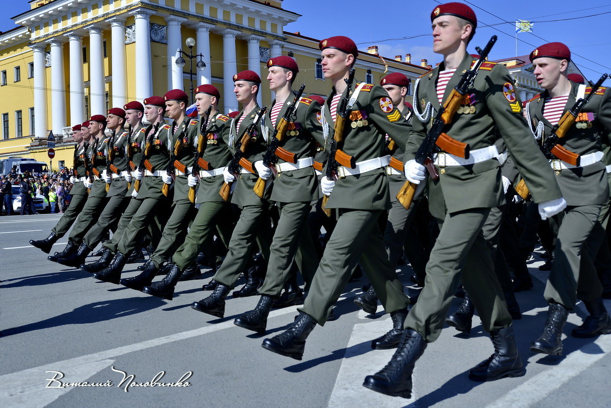 КРАПОВЫЕ БЕРЕТЫ! 9 мая 2015 г. С-Петербург. - Виталий Половинко