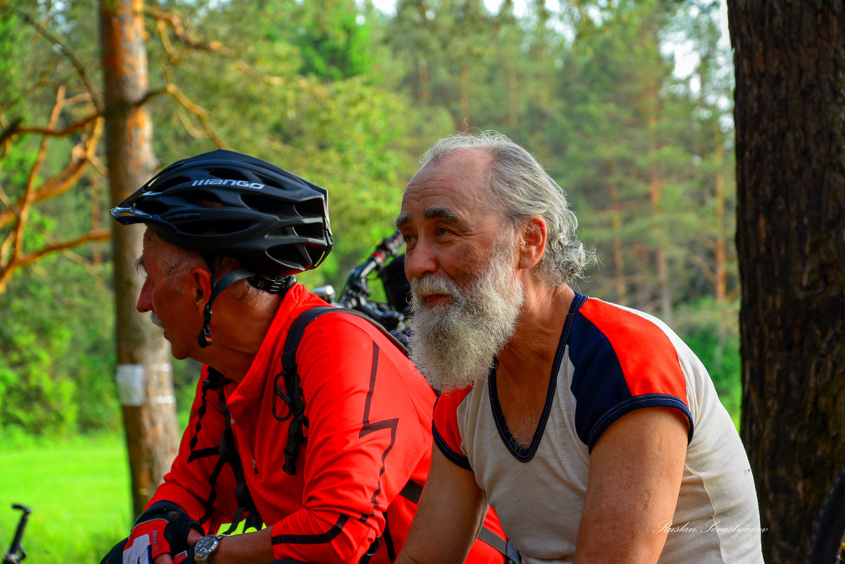 Вот какие дедушки катаются на велосипедах! - סּﮗRuslan HAIBIKE Sevastyanovסּﮗסּ