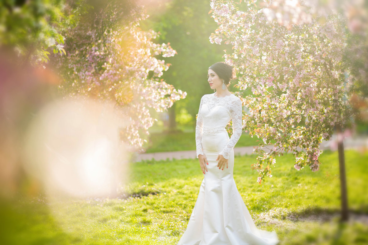 невеста в цветущем саду - Александра Капылова
