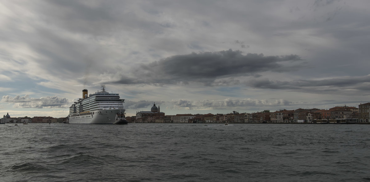 Costa Deliziosa arriva a Venezia - Олег 