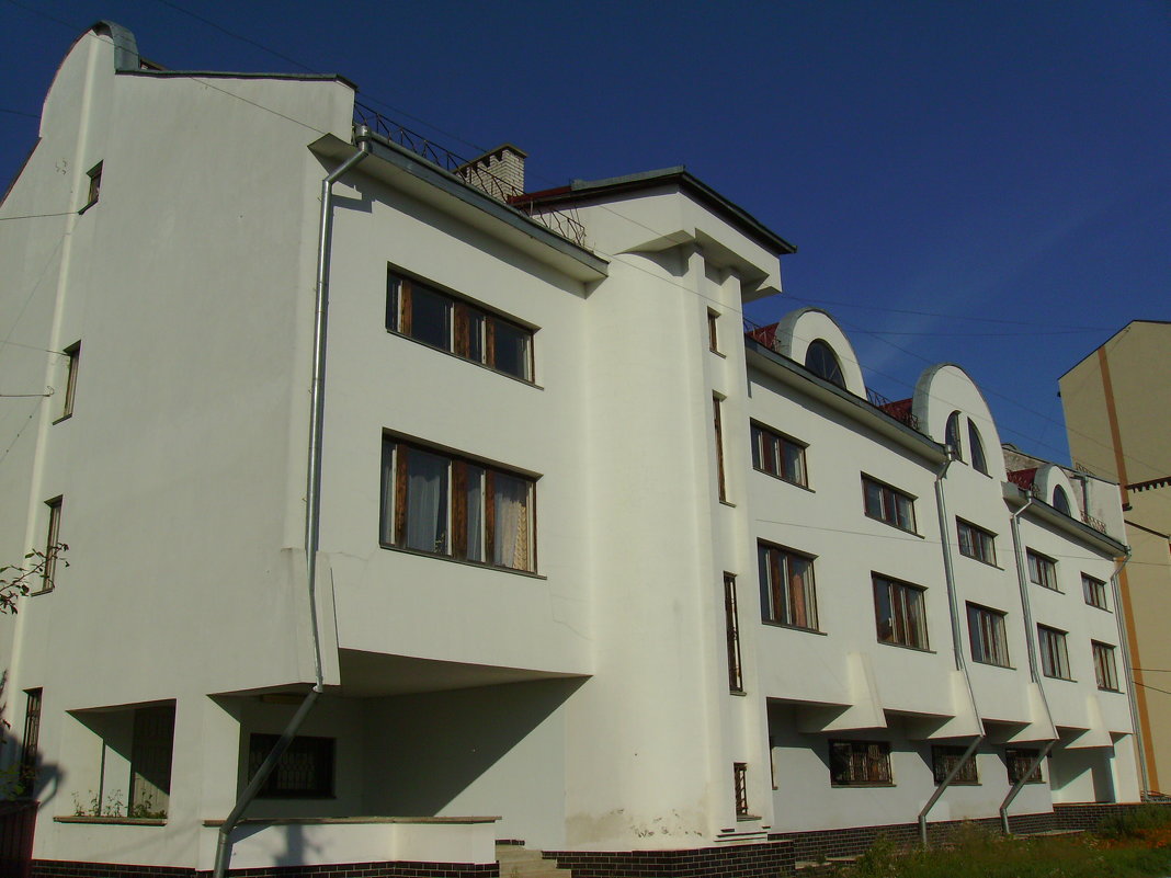 Административное  здание  в  Ивано - Франковске - Андрей  Васильевич Коляскин