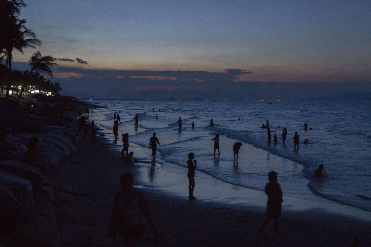 Закат на пляже - Наталья _