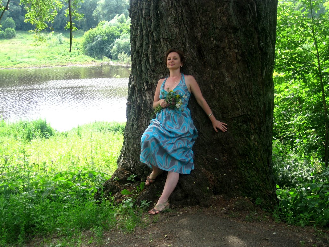 Девушка   и чудо-дерево - Елена Семигина