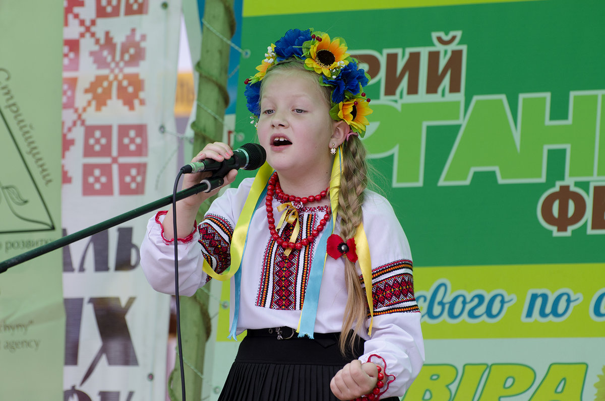 Беженка с Крыма во Львовской области, читает стихи Т.Г. Шевченка - Виктор 