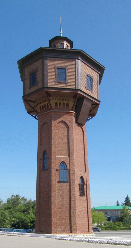 Старая водонапорная башня - Вера Щукина