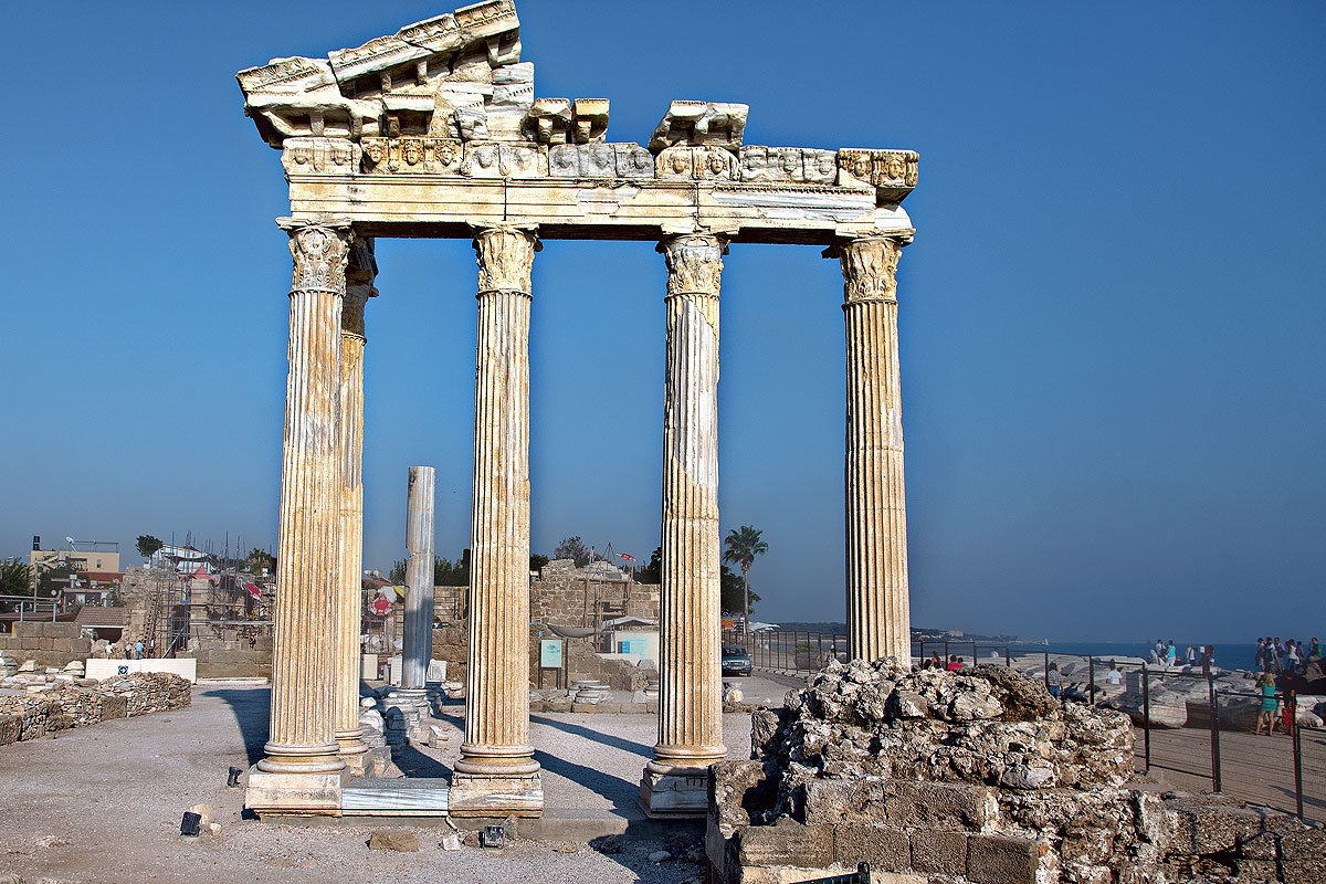 Храм Аполлона и Афины - Александр Смольников