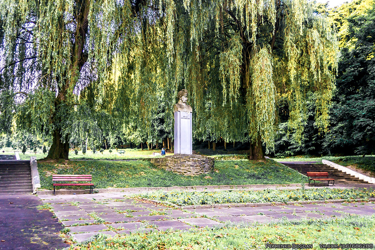 Памятник Богдану Хмельницкому - Львовский парк - Богдан Петренко