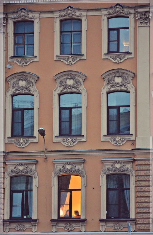 Свет в окне - Олег Назаров