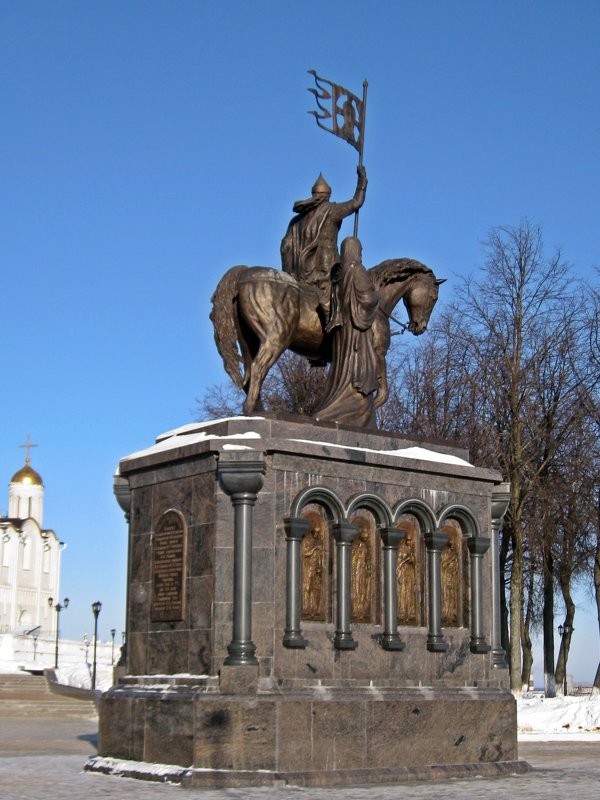 Памятник основателю города Владимира князю Владимиру Красно Солнышко - muh5257 