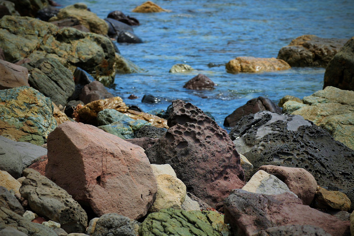Цветные камни бухты Двух Истуканов - Boris Khershberg