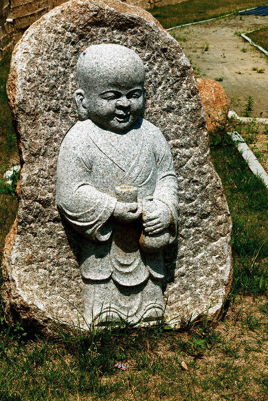 г. Тумэнь (Китай), скульптуры в камне, монастырь. - Нина Борисова
