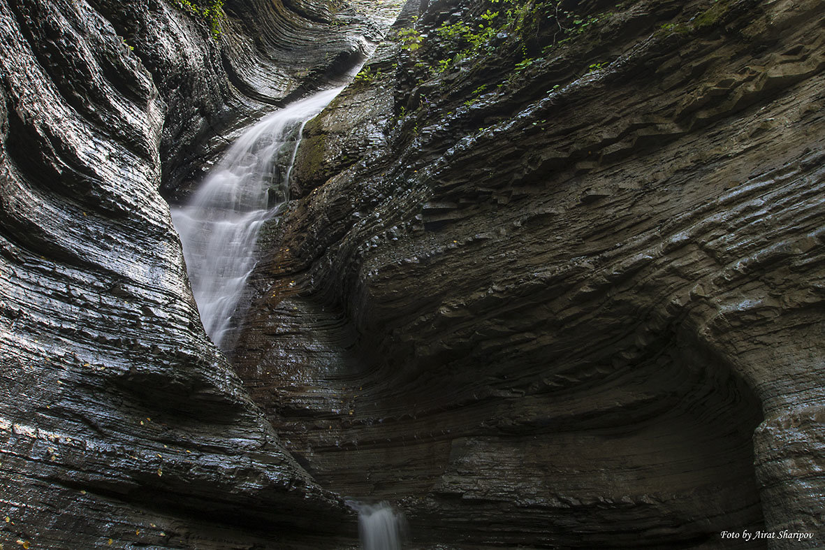 Черноморское побережье России, водопад в ущелье Кавказских гор - Airat Sharipov
